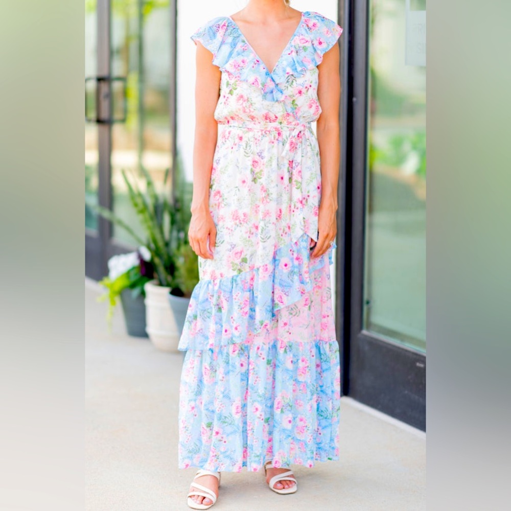 Mint Julep Boutique Floral Maxi Dress